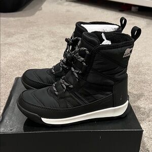 Sorel Black and White Insulated Boots
